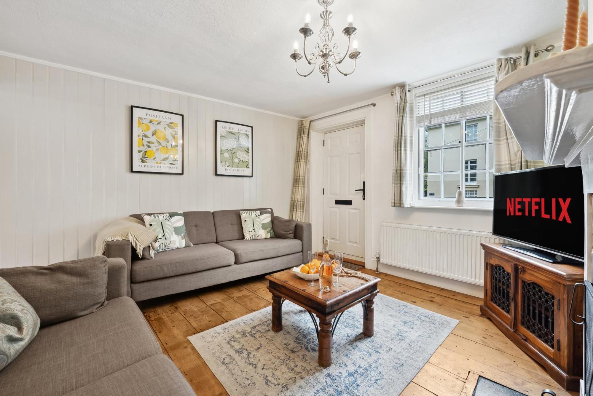 2 Bedrooms Stunning Westgate Cottage Retreat, Central Winchester, Free On-Street Parking Permit, With Garden Close To Cathedral - Sleeps 6, Pets Are Welcome, Summer Special Offer! - By Blue Puffin Stays Экстерьер фото