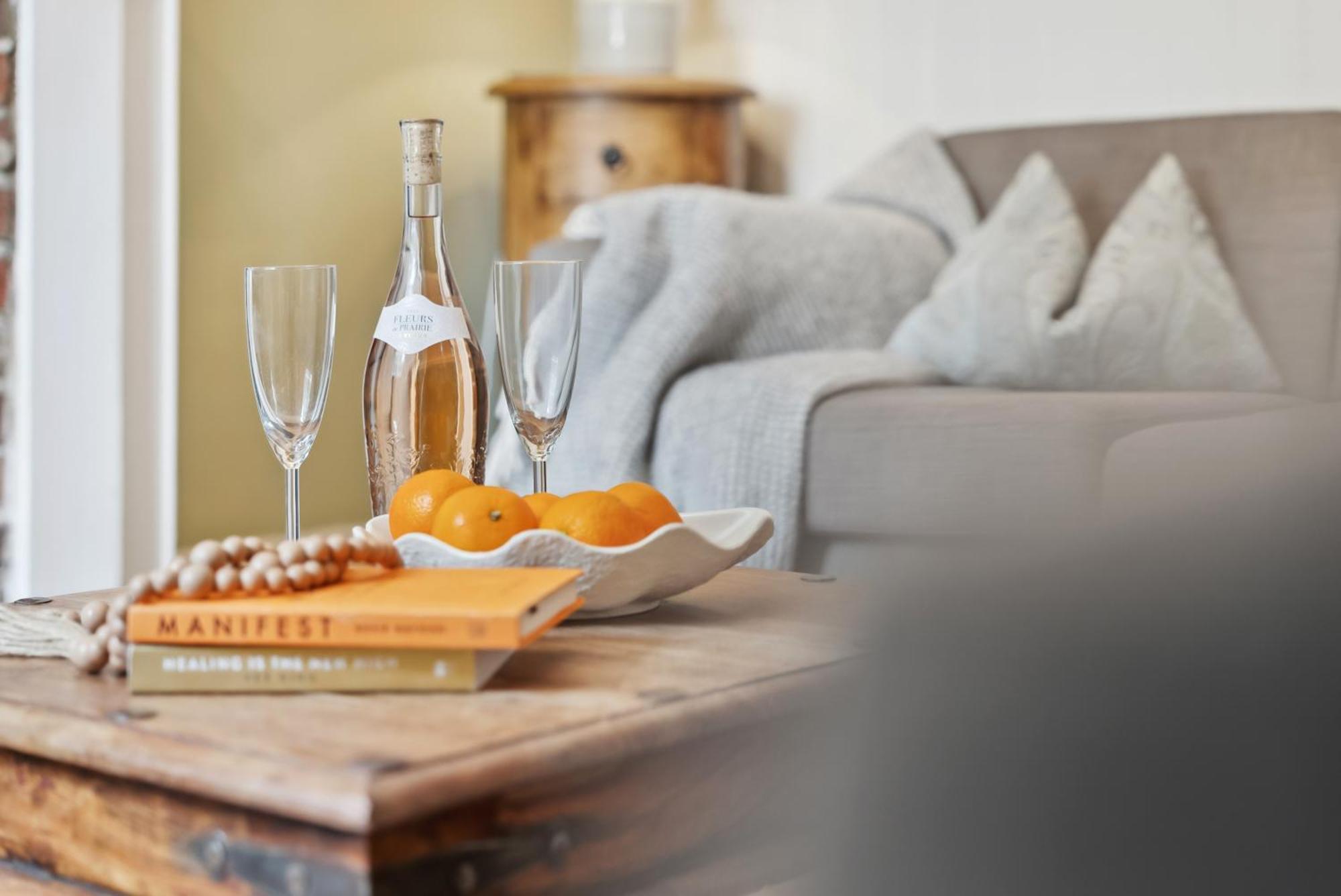 2 Bedrooms Stunning Westgate Cottage Retreat, Central Winchester, Free On-Street Parking Permit, With Garden Close To Cathedral - Sleeps 6, Pets Are Welcome, Summer Special Offer! - By Blue Puffin Stays Экстерьер фото